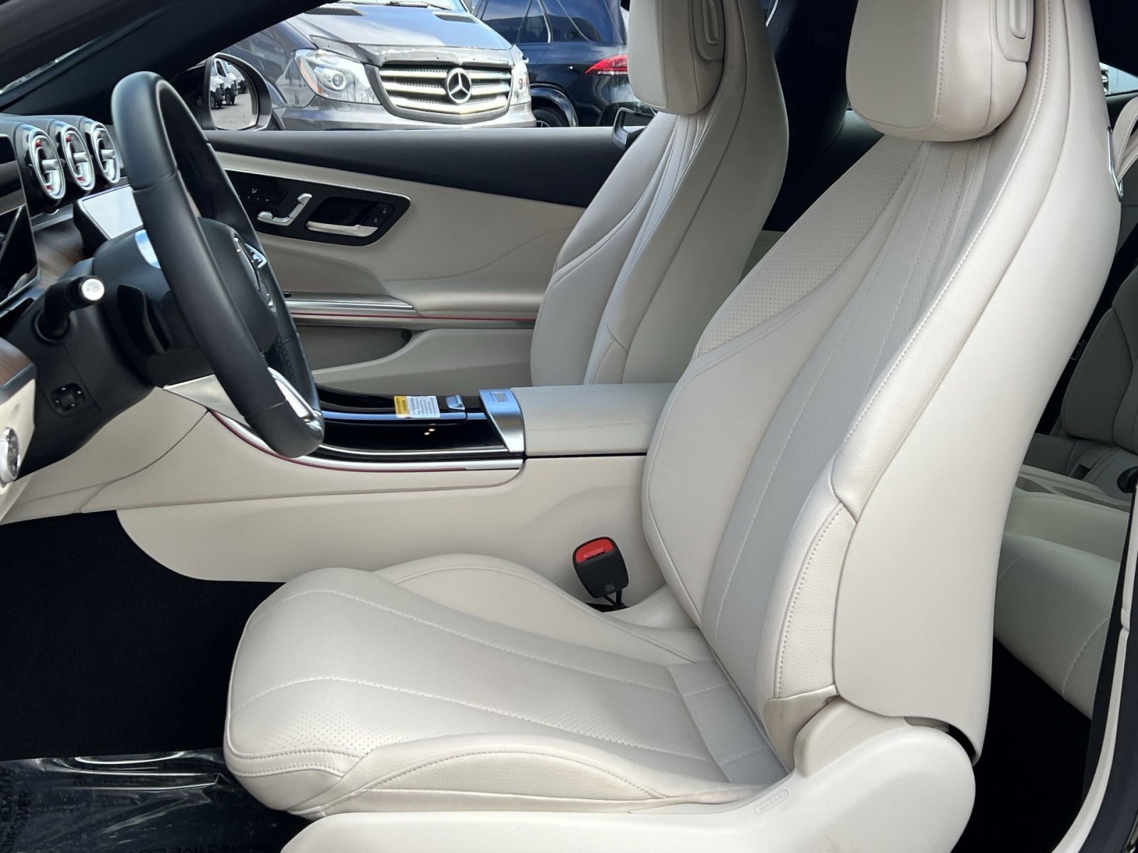 Certified 2025 Mercedes-Benz CLE 300 4MATIC Coupe image 11