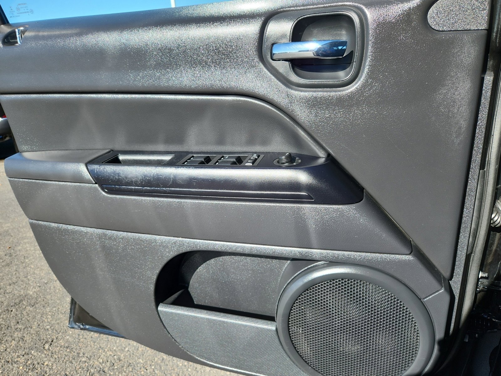 Used 2016 Jeep Patriot High Altitude image 13