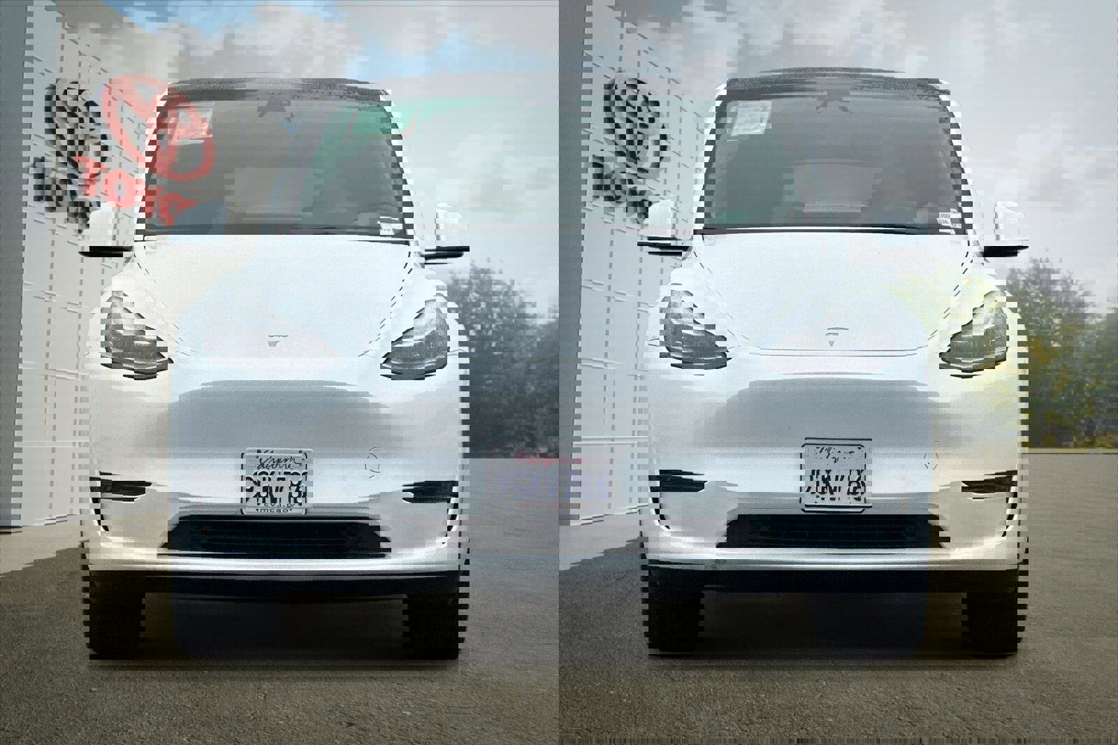 Used 2023 Tesla Model Y Long Range image 8