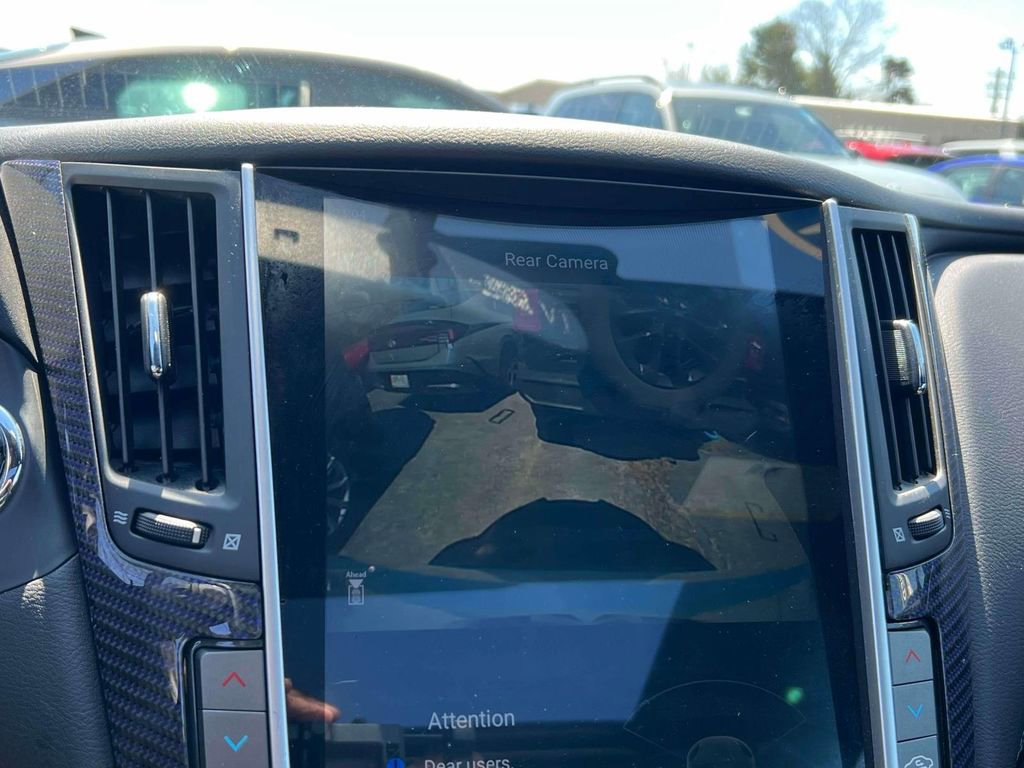 Used 2017 INFINITI Q60 Red Sport 400 image 25