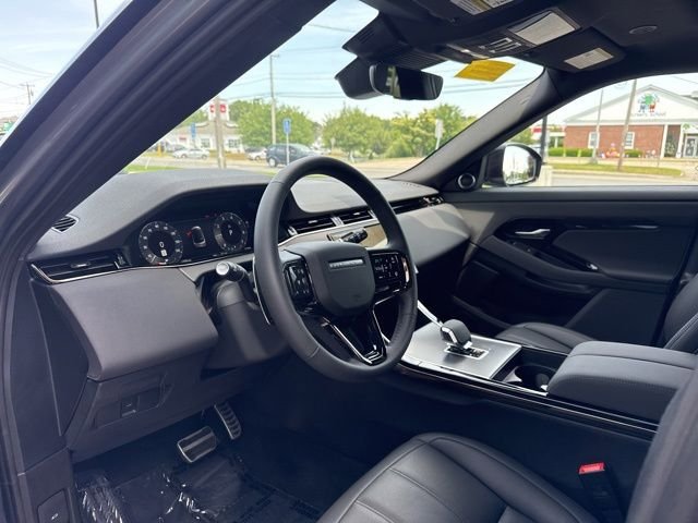Used 2024 Land Rover Range Rover Evoque Dynamic SE AWD/4WD image 9