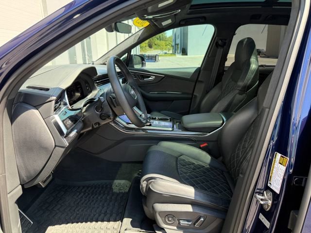 Used 2023 Audi SQ7 Prestige AWD/4WD image 14