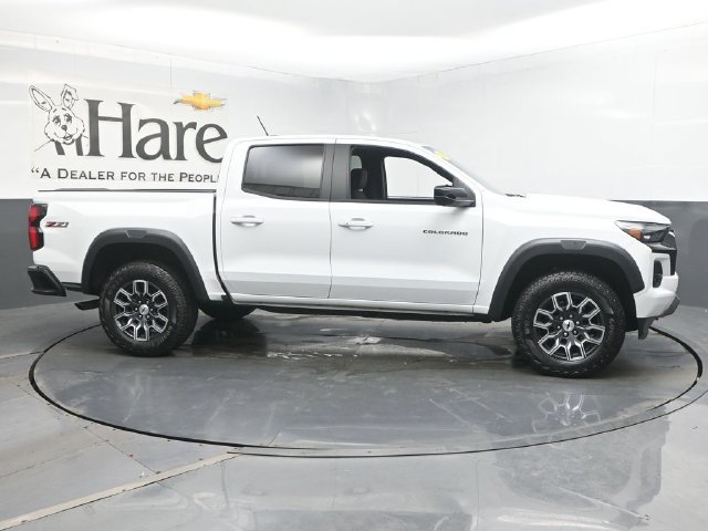 Used 2024 Chevrolet Colorado Z71 w/ Z71 Convenience Package 2 AWD/4WD image 53