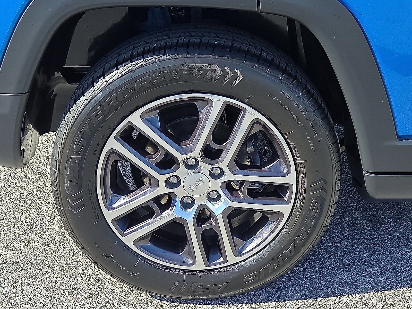 Used 2018 Jeep Compass Latitude w/ Popular Equipment Group image 7