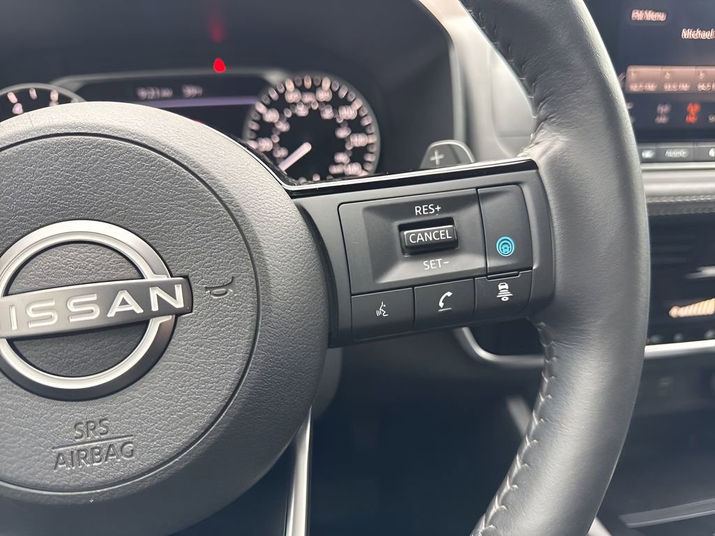 Used 2023 Nissan Rogue SV w/ SV Premium Package AWD/4WD image 16