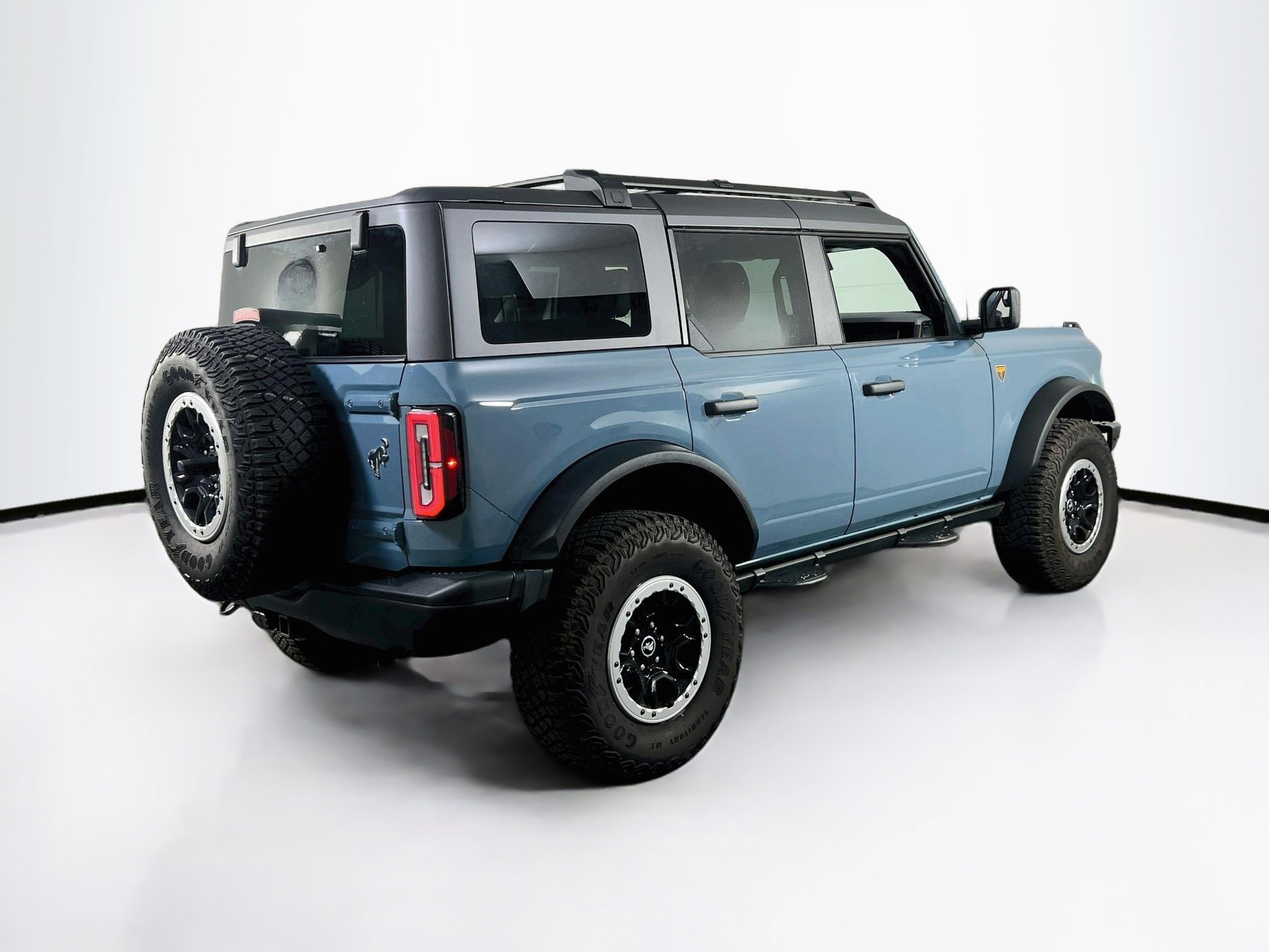 Used 2022 Ford Bronco Badlands w/ Sasquatch Package AWD/4WD image 5