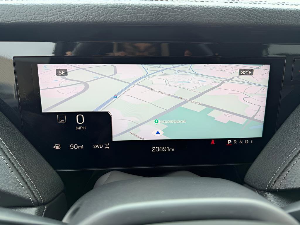 Used 2025 GMC Yukon Denali image 25