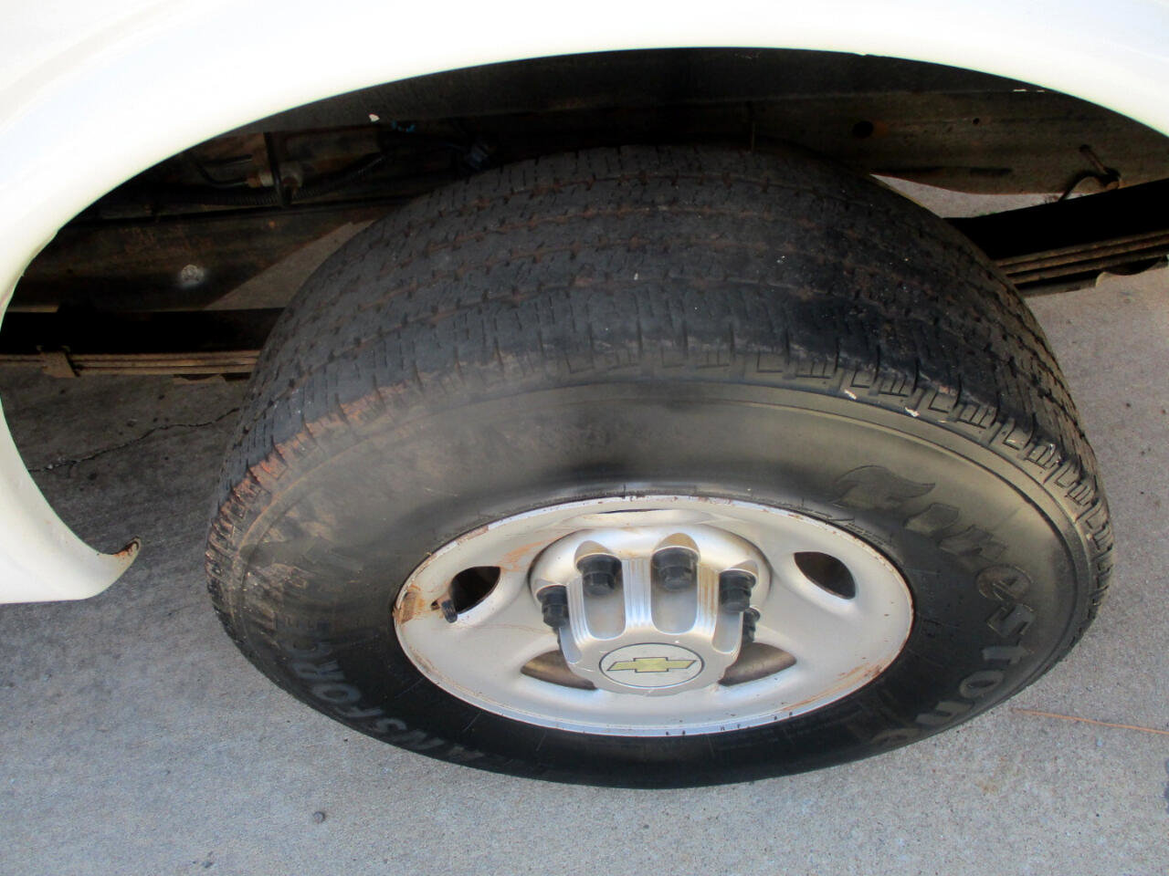 Used 2011 Chevrolet Express 2500 image 14