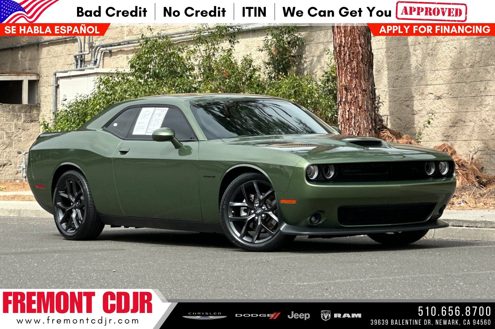 Used 2022 Dodge Challenger R/T RWD image 1