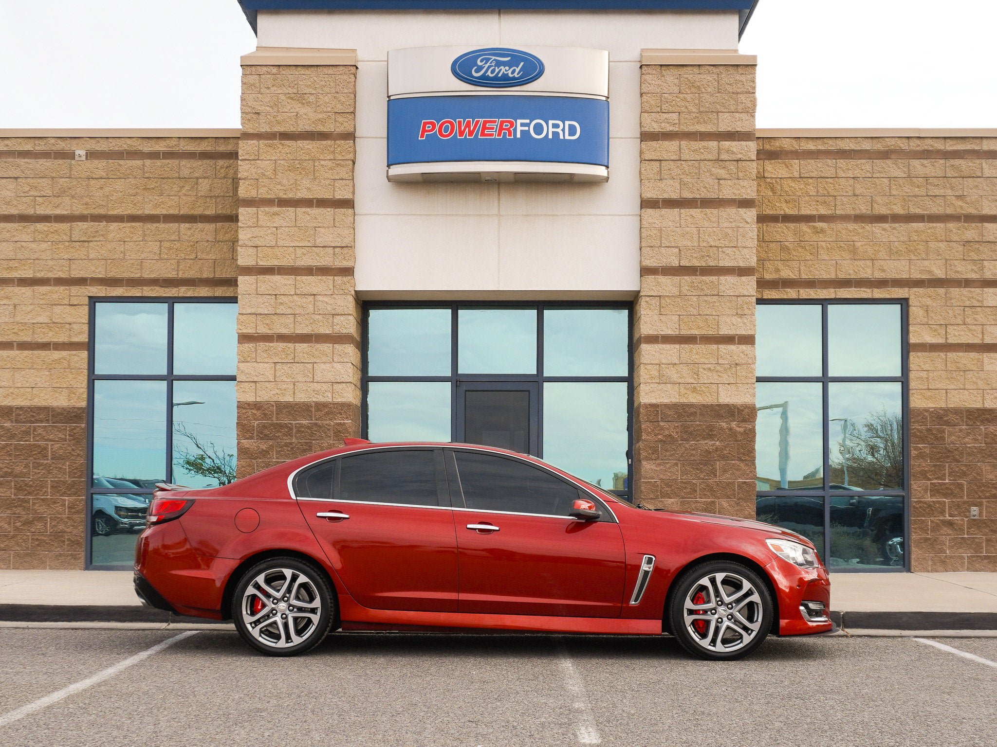Used 2016 Chevrolet SS RWD image 5