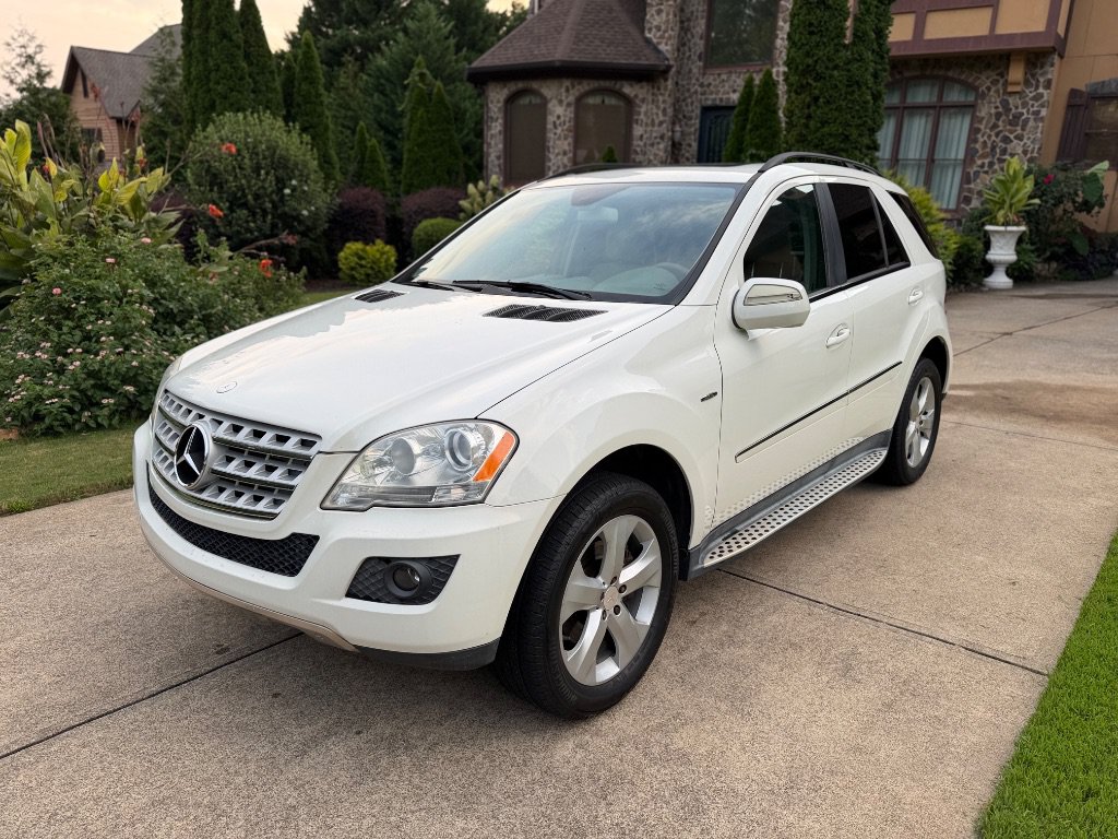 Used 2009 Mercedes-Benz ML 320 BlueTEC 4MATIC image 2