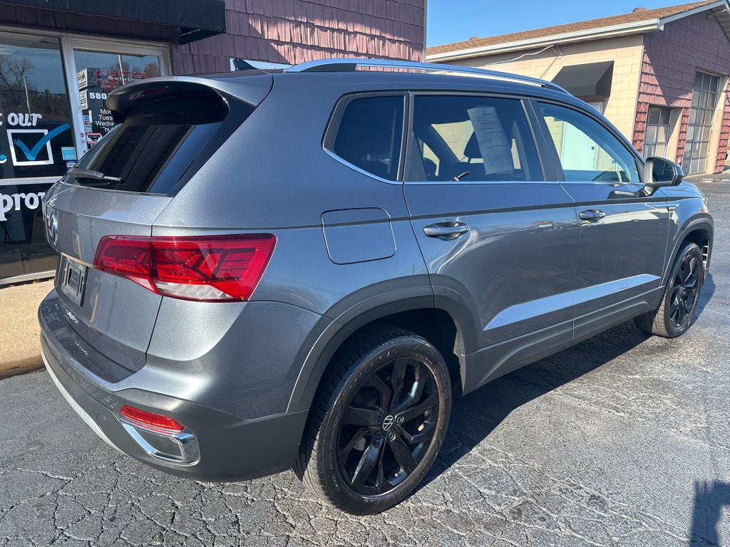 Used 2022 Volkswagen Taos SE image 5