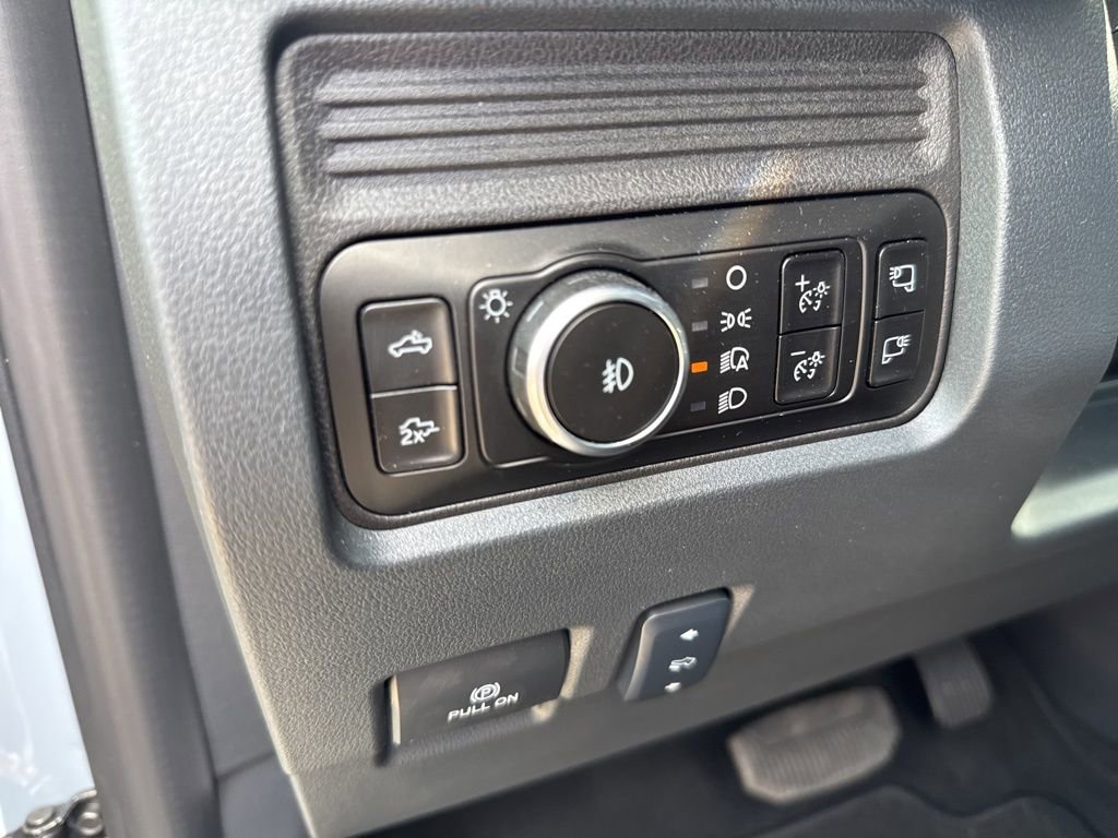 Used 2026 Ford F250 Lariat w/ Black Appearance Package AWD/4WD image 18
