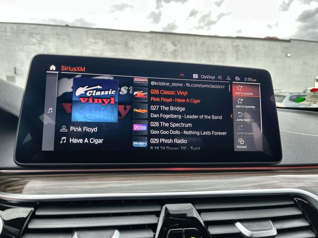 Certified 2022 BMW 530i xDrive w/ Convenience Package image 16