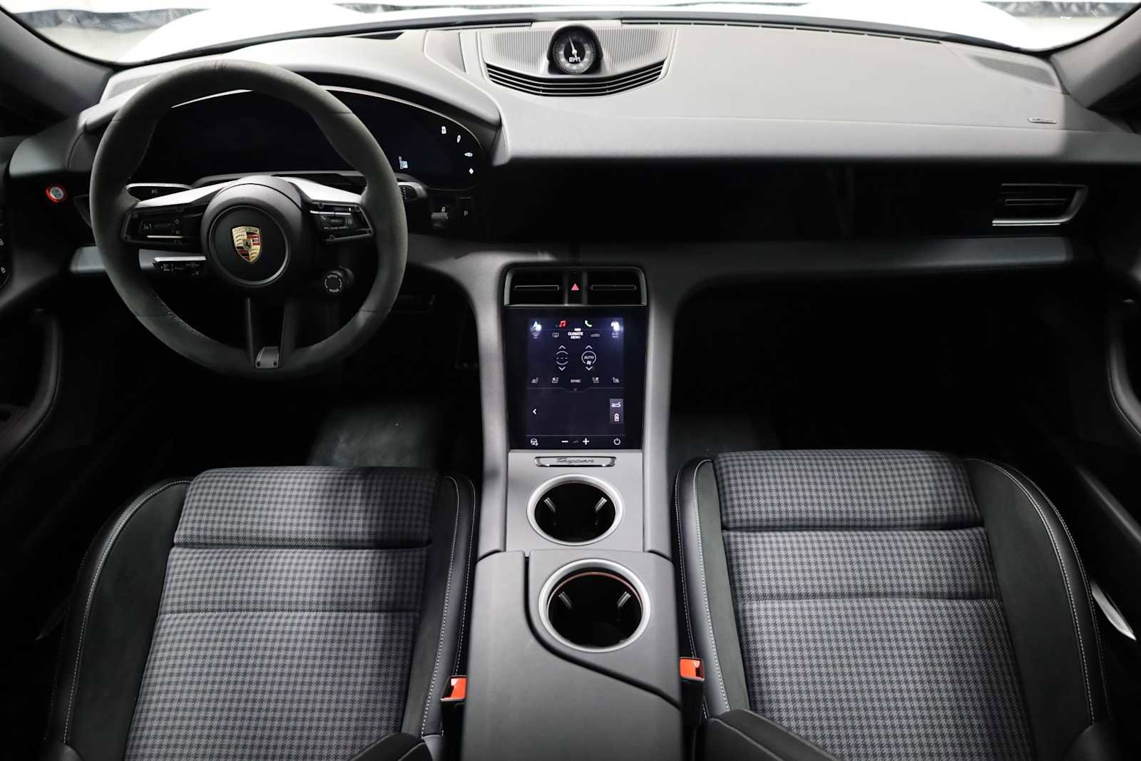 Certified 2025 Porsche Taycan image 27