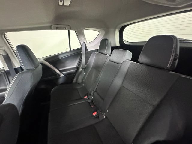 Used 2016 Toyota RAV4 XLE AWD/4WD image 16