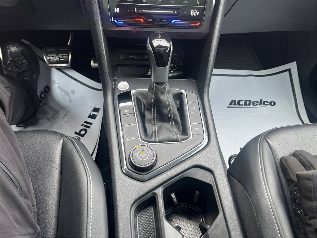 Used 2024 Volkswagen Tiguan SE R-Line image 49