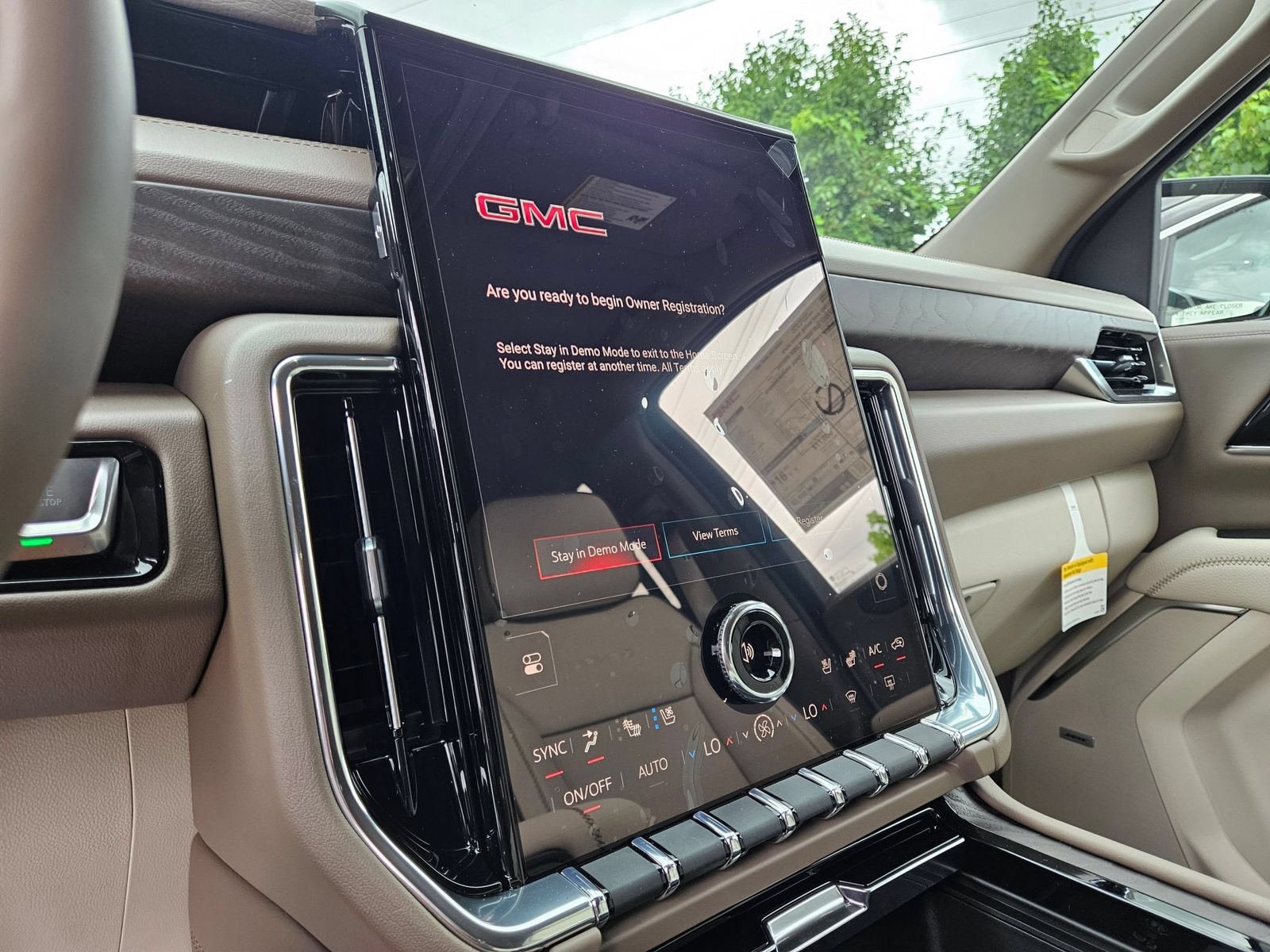 New 2026 GMC Yukon Denali AWD/4WD image 15