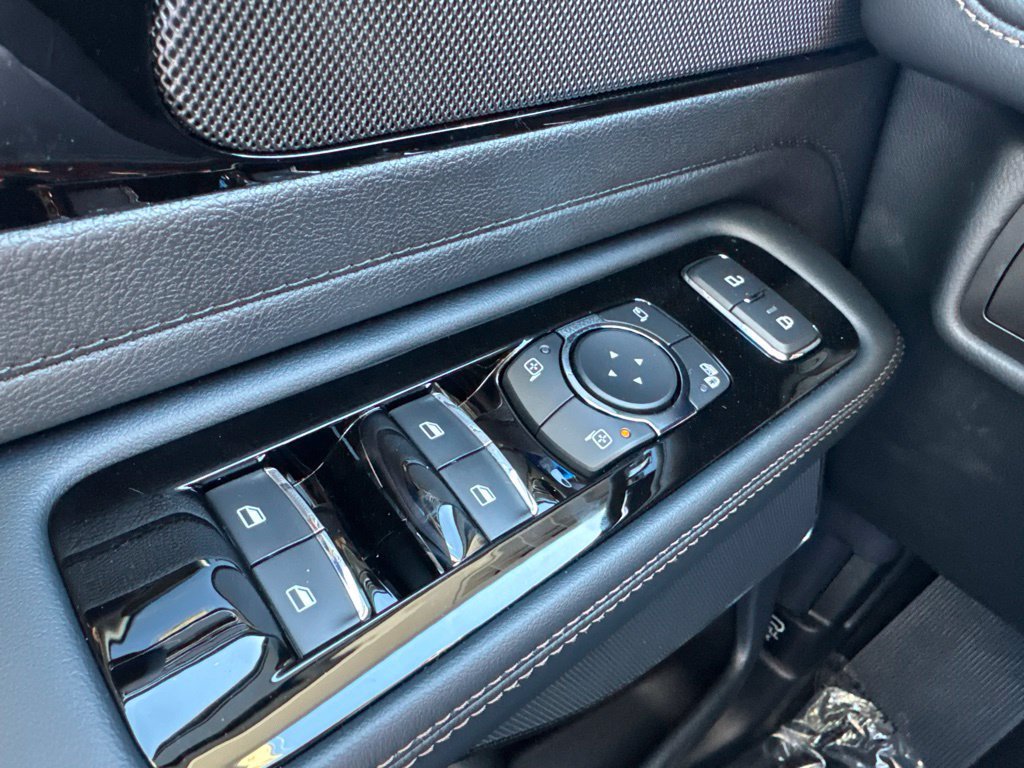 New 2027 Lincoln Aviator AWD image 26