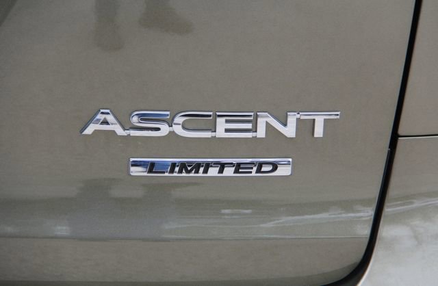Used 2025 Subaru Ascent Limited AWD/4WD image 10