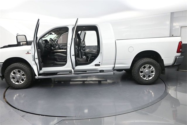 Used 2024 RAM 2500 Laramie image 28