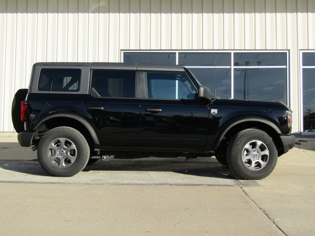 Used 2025 Ford Bronco Big Bend image 2
