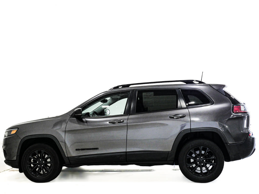 Used 2023 Jeep Cherokee Altitude Lux AWD/4WD image 5
