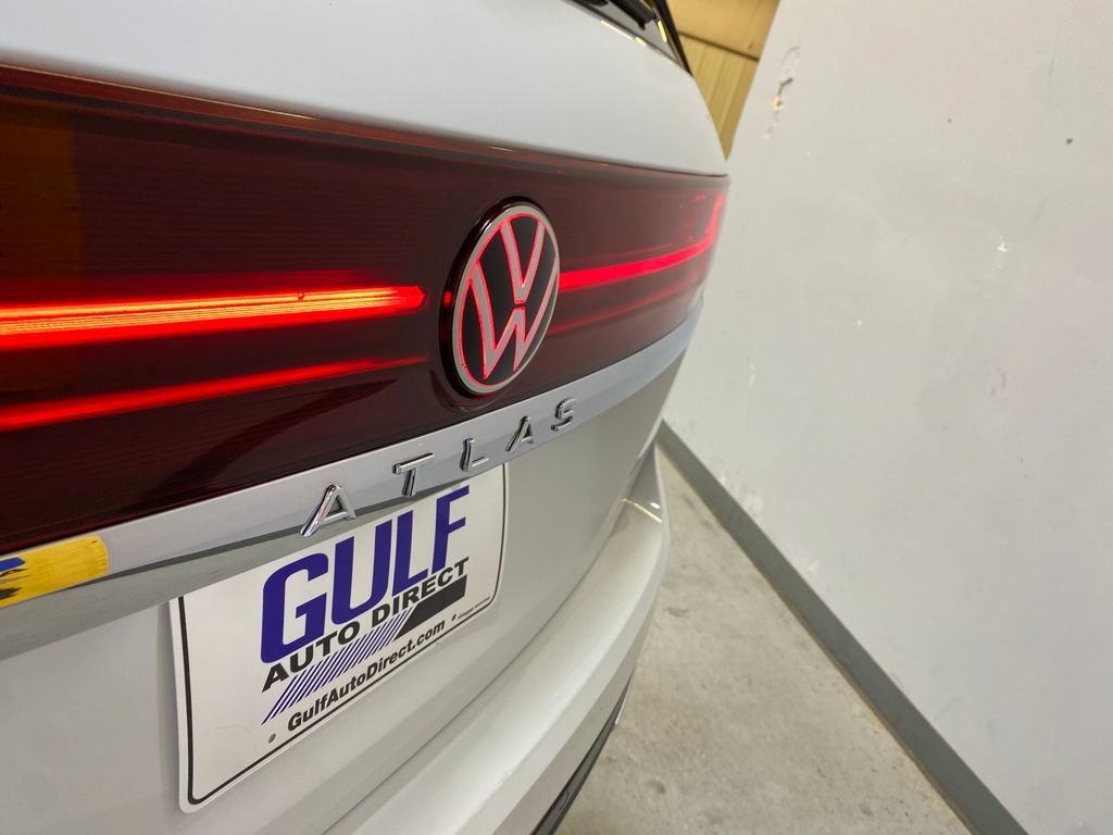 Used 2025 Volkswagen Atlas SE FWD image 16