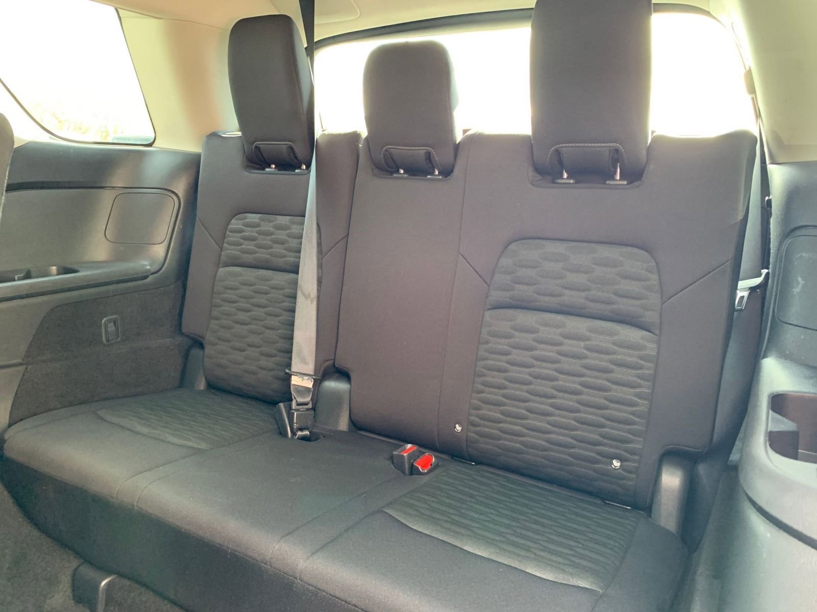 Used 2025 Nissan Pathfinder SV image 31