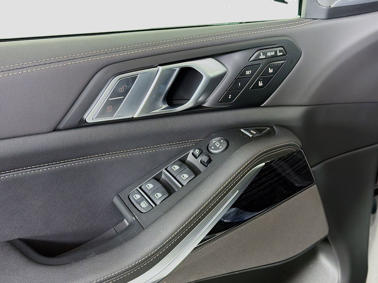 New 2026 BMW X7 xDrive40i w/ Executive Package AWD/4WD image 21