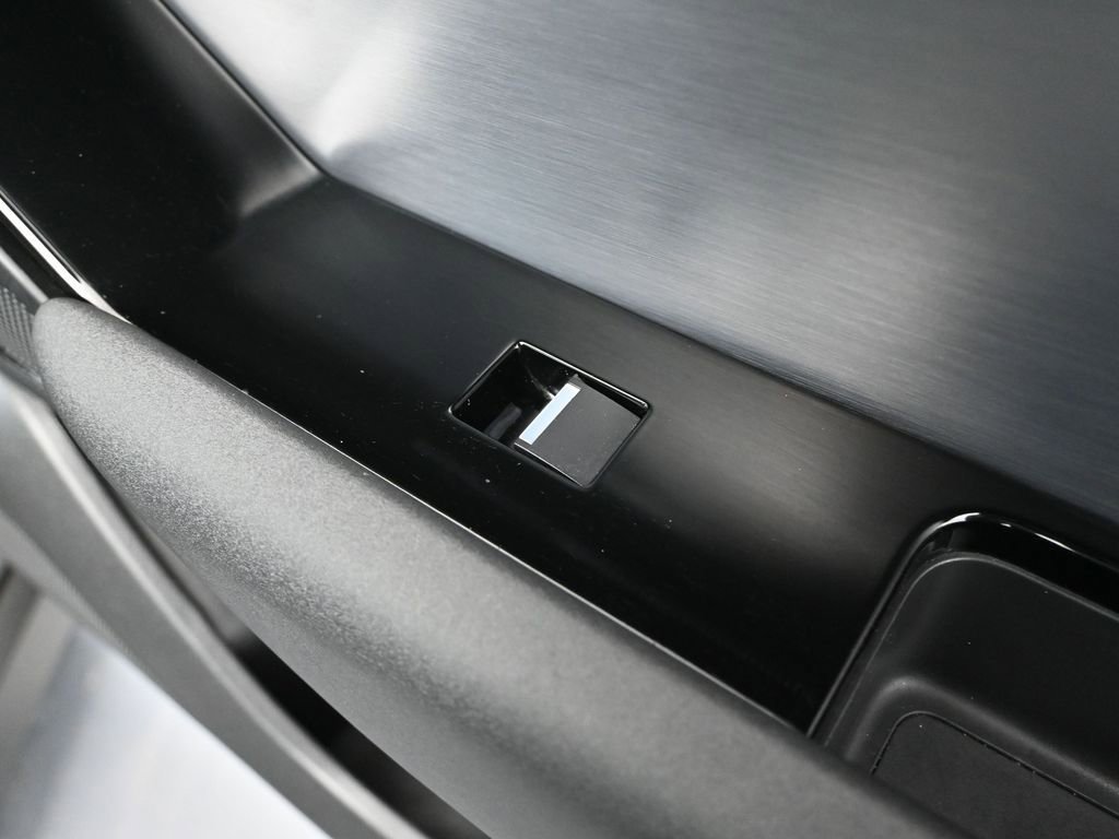 Used 2023 Land Rover Range Rover Velar R-Dynamic S AWD/4WD image 49