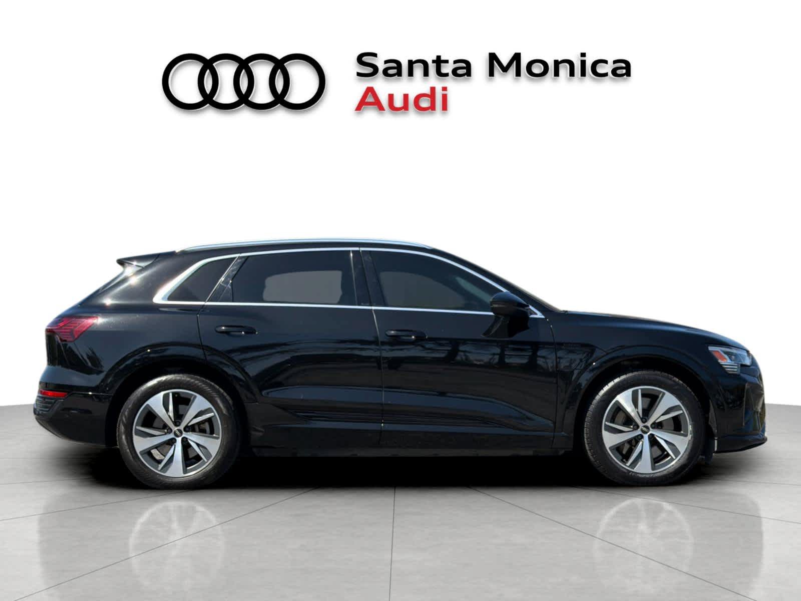 Used 2024 Audi Q8 e-tron Premium AWD/4WD image 8