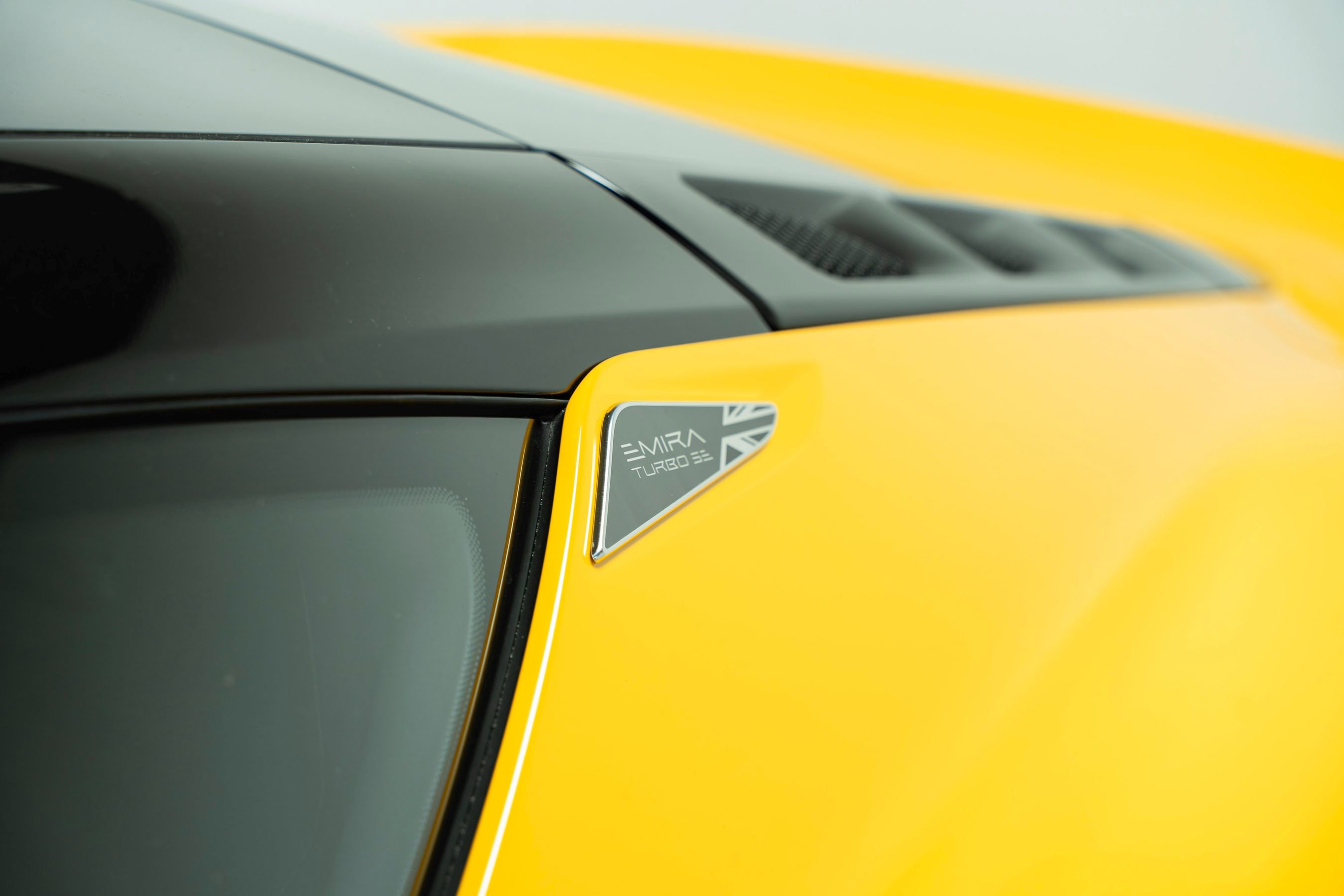 New 2026 Lotus Emira SE RWD image 12