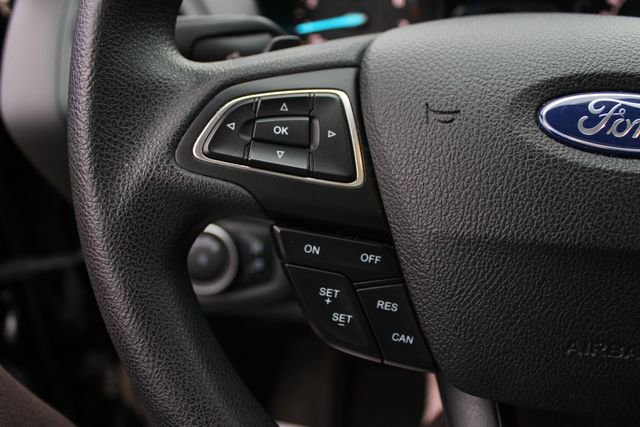 Used 2017 Ford Escape SE w/ Equipment Group 201A image 9