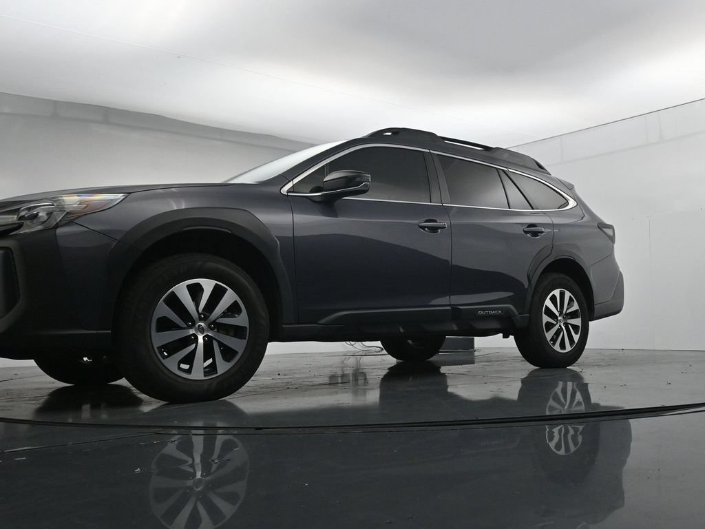 Used 2023 Subaru Outback Premium AWD/4WD image 34