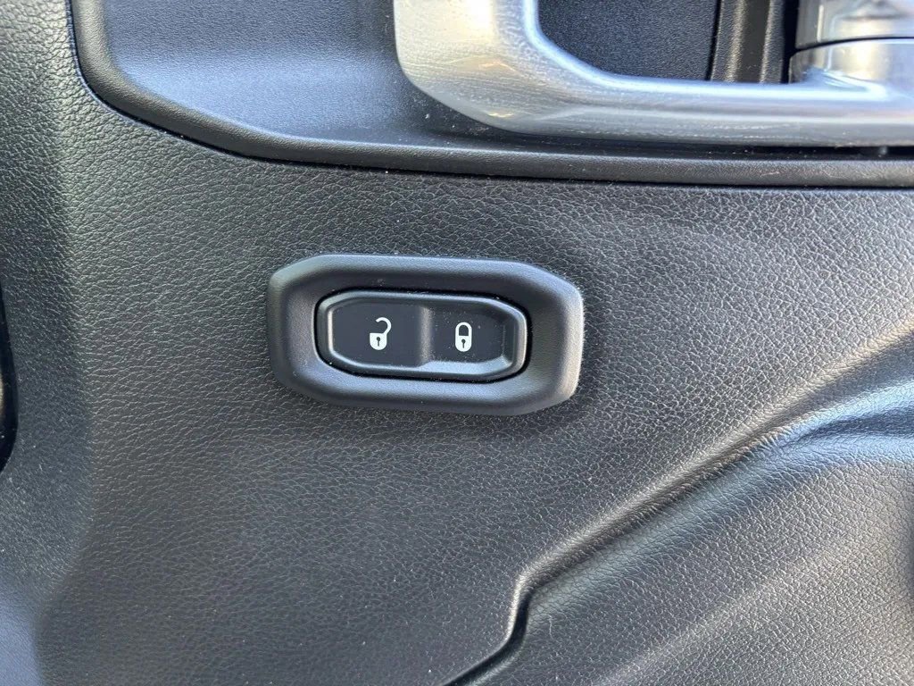 Used 2023 Jeep Wrangler Unlimited Rubicon w/ LED Lighting Group image 30