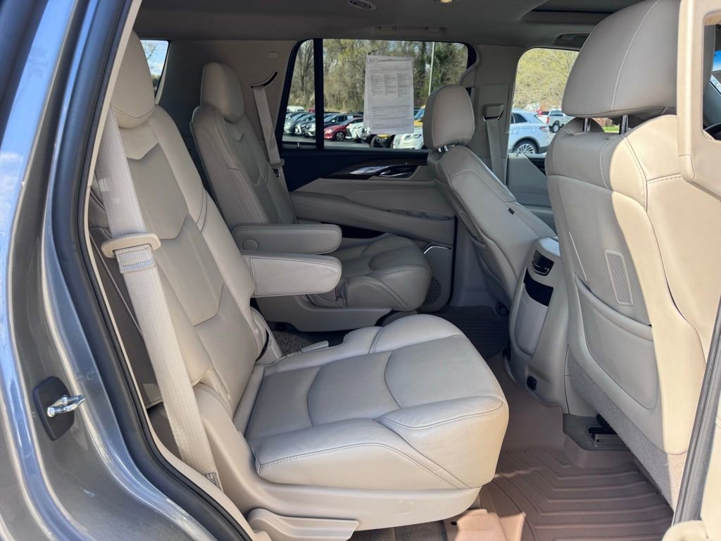 Used 2019 Cadillac Escalade Luxury image 30
