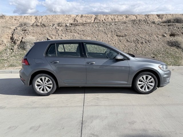 Used 2018 Volkswagen Golf SE image 4