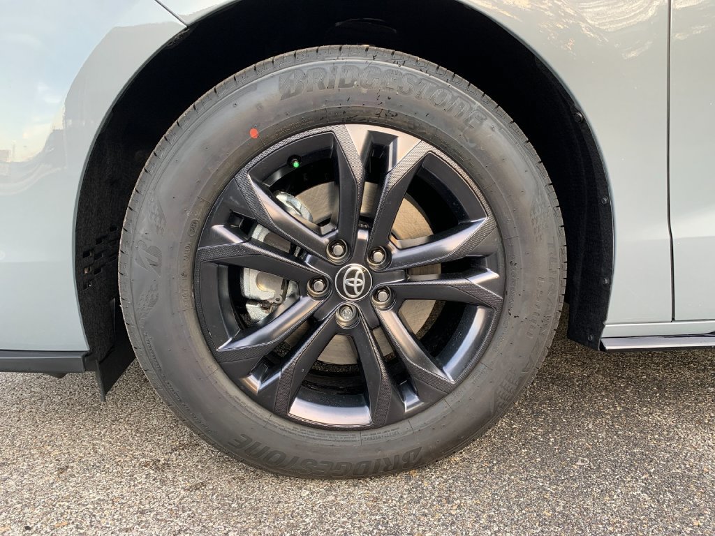 New 2026 Toyota Sienna XSE AWD/4WD image 31