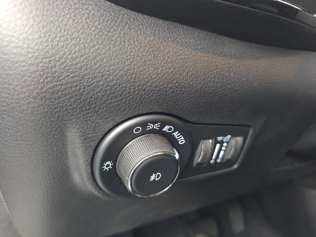 Used 2022 Jeep Compass Altitude w/ Convenience Group image 37