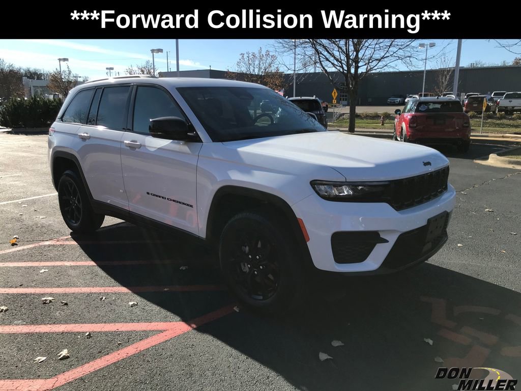 New 2025 Jeep Grand Cherokee Laredo image 3