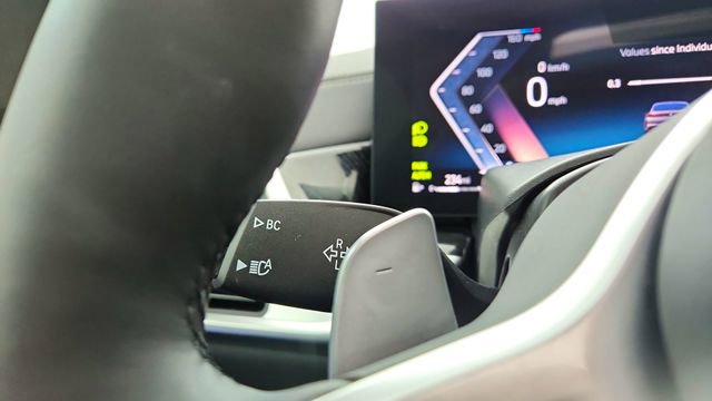 Used 2026 BMW X6 xDrive40i w/ Climate Comfort Package image 44