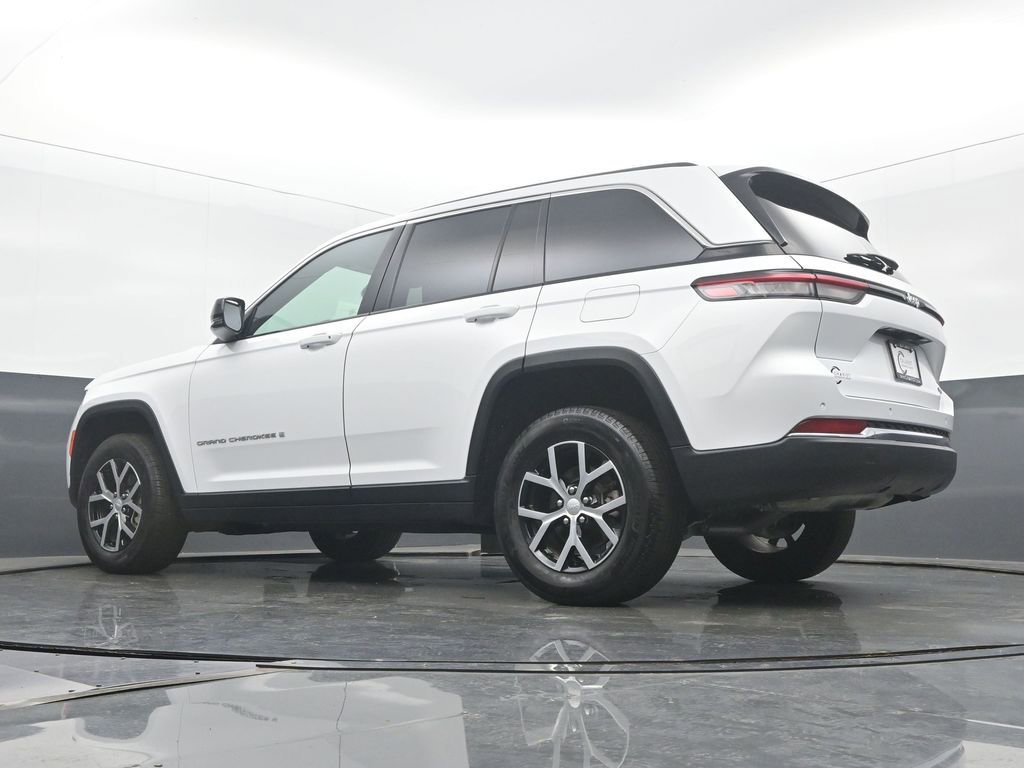 Used 2024 Jeep Grand Cherokee Limited image 48