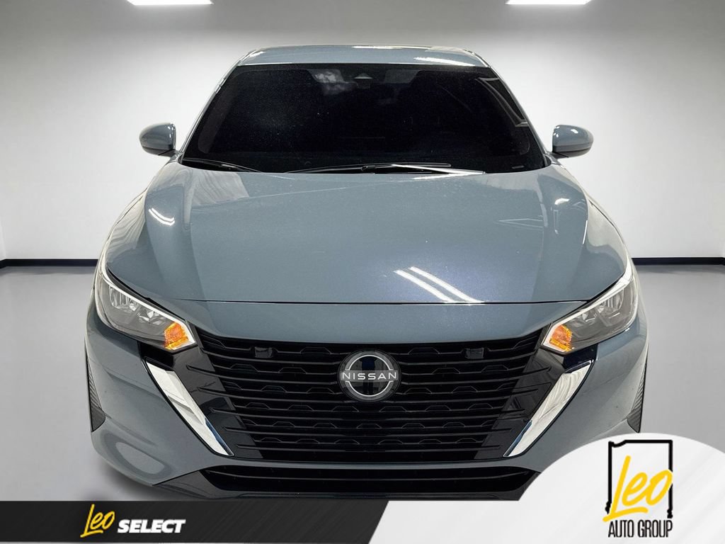Used 2025 Nissan Sentra SV FWD image 2