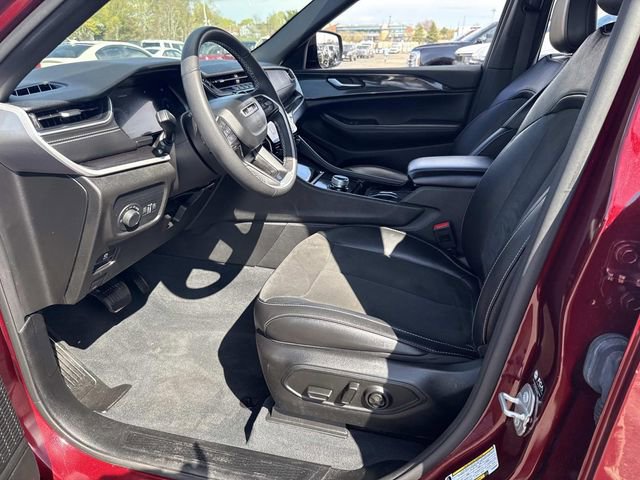 Used 2023 Jeep Grand Cherokee Altitude image 24