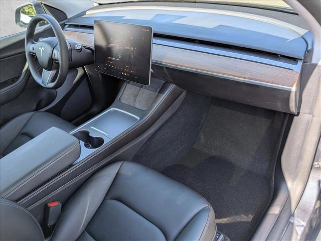 Used 2022 Tesla Model Y Long Range AWD/4WD image 23