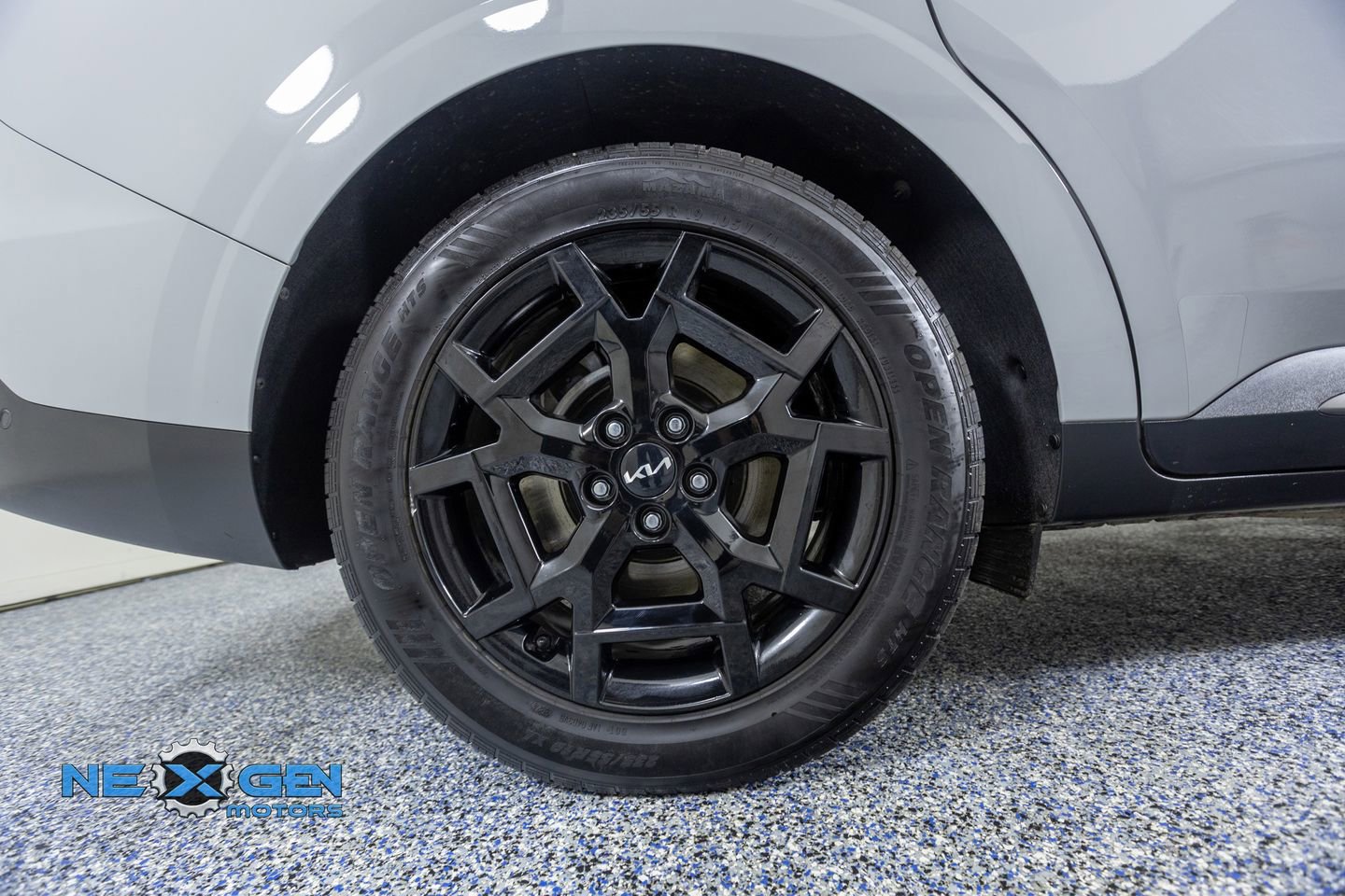 Used 2025 Kia Carnival SX Prestige FWD image 47
