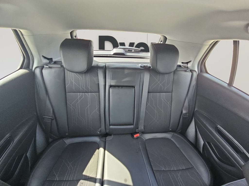 Certified 2020 Chevrolet Trax LT w/ Driver Confidence Package FWD image 17