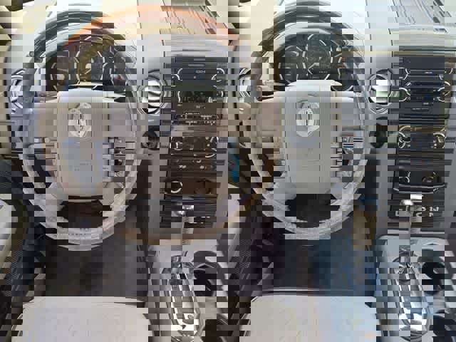 Used 2008 Lincoln Mark LT 2WD image 15