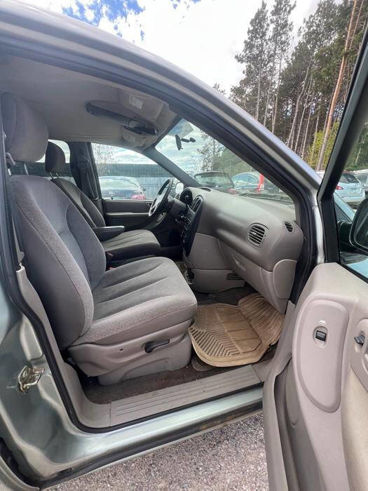 Used 2003 Dodge Caravan Sport FWD image 21